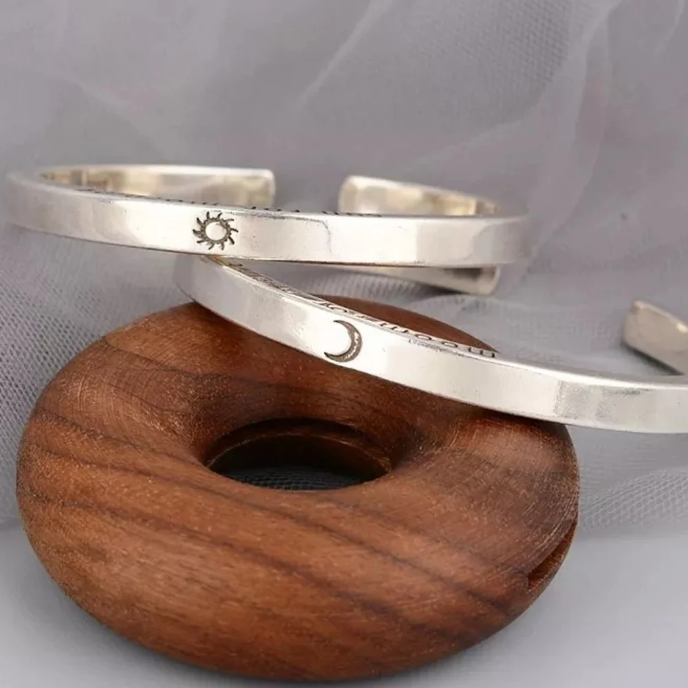 NEW Heavy 925 Sterling Silver Engraved Moon Bracelet - Picture 4 of 11
